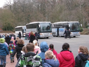 Theaterfahrt "Alice", 17.12.2013, Busabfahrt